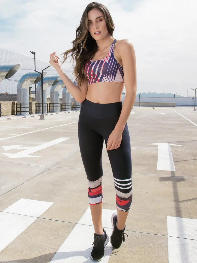 27299 Leggings Capri con Estampado en Bota