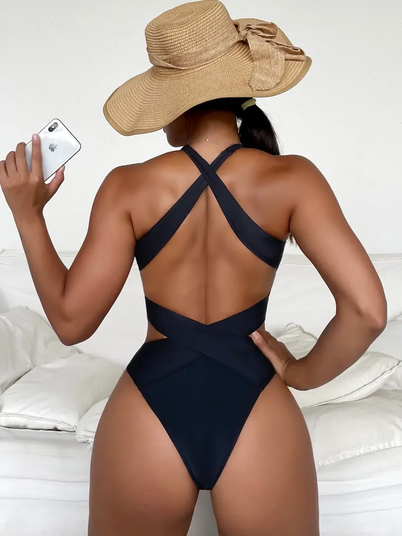 Bañador una pieza con tira cruzada halter con abertura