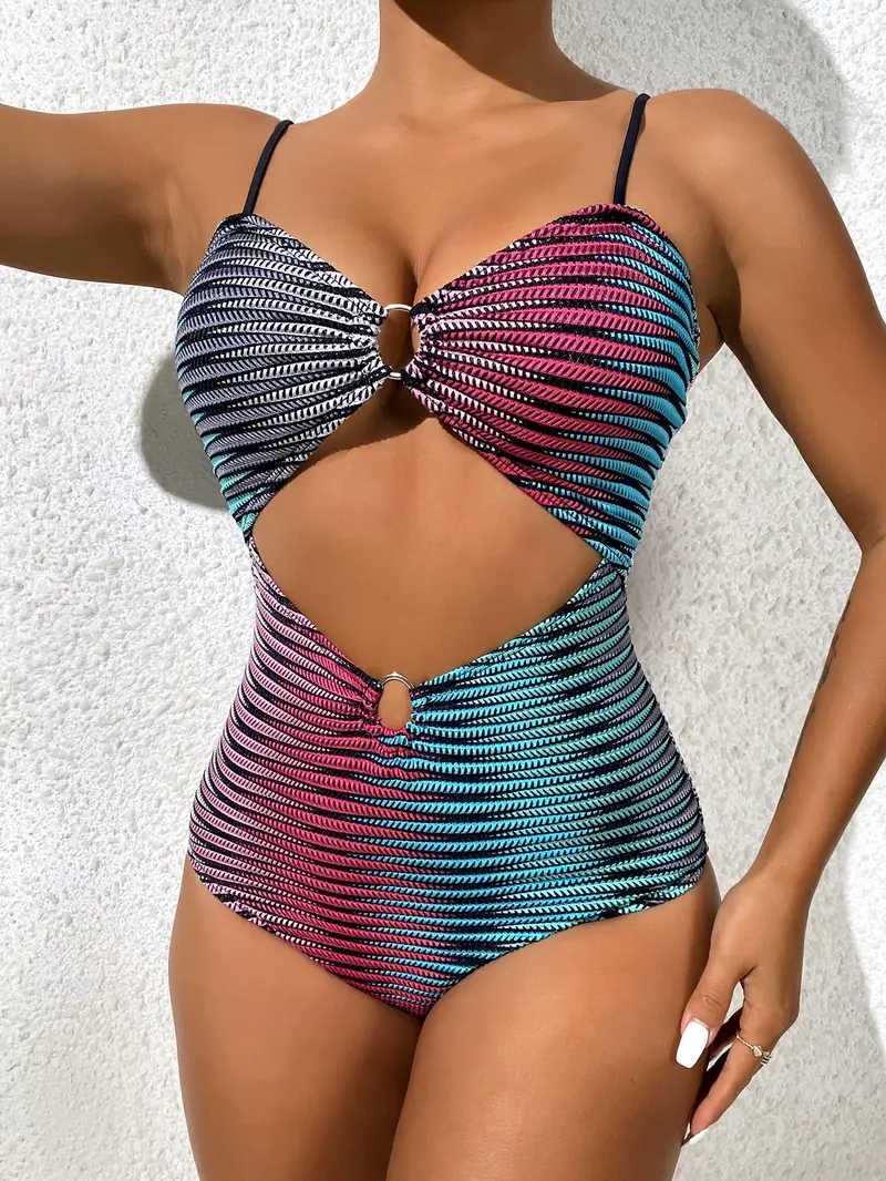 Bañador una pieza de color combinado con aro O con abertura