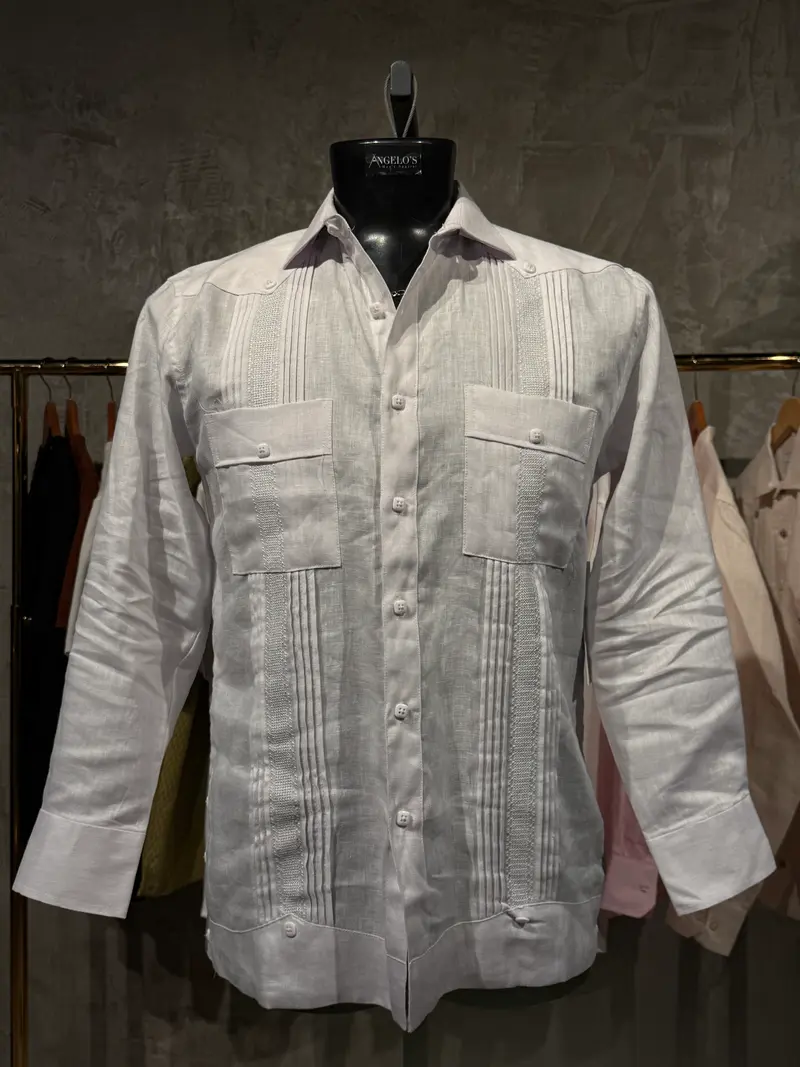 Guayabera Elegante de Hombre en Lino 100% con Dos Bolsillos y Pliegues Integrados | MF-9510