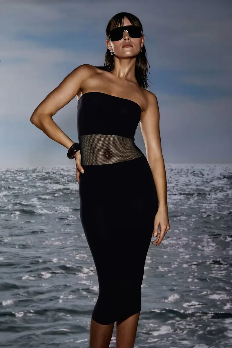 Vestido negro Miss